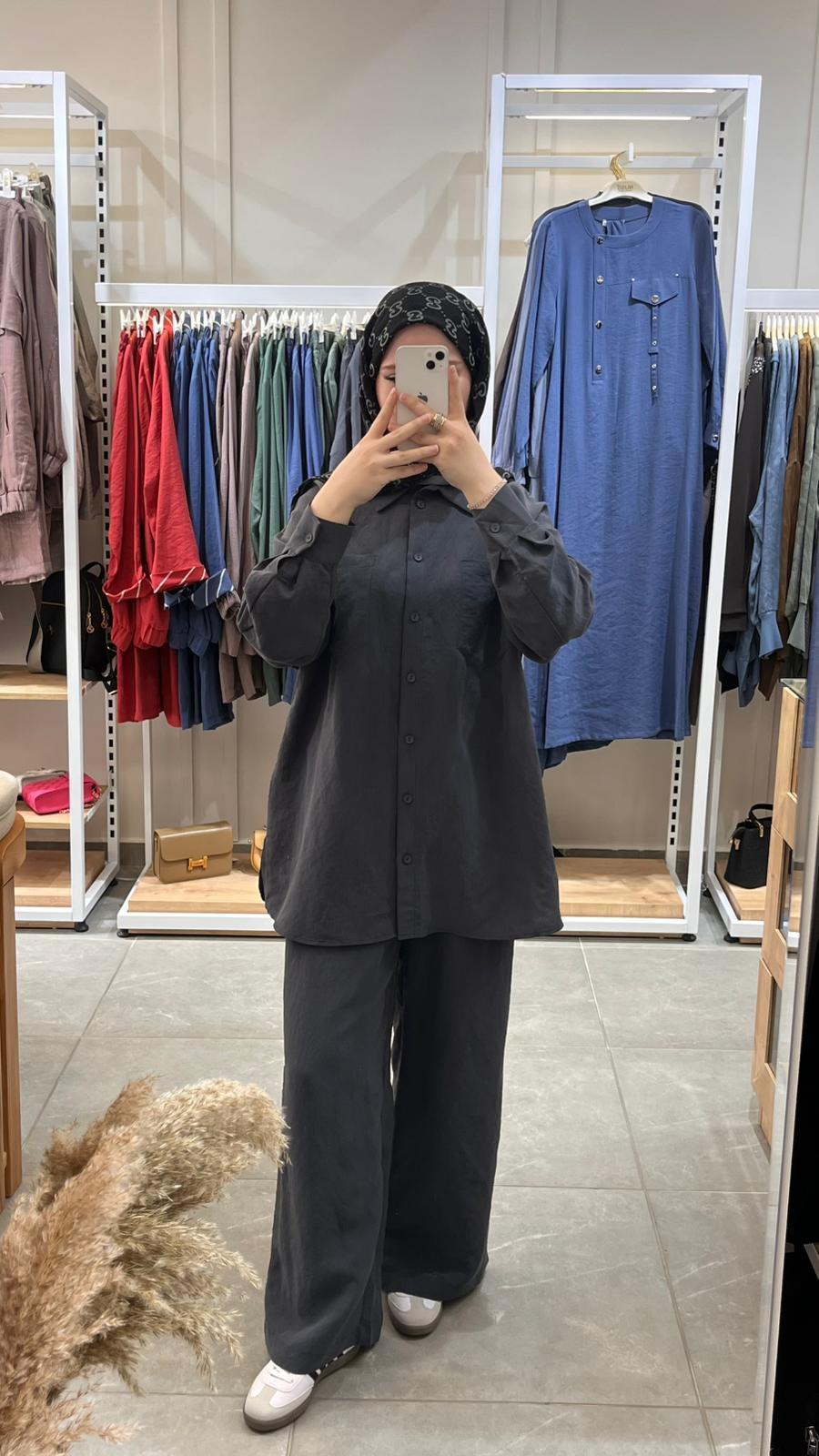 Nuss 1021 Kendinden Çizgili Pantolonlu Takım AntrasitPantolonlu TakımNussUYT0003659NussNuss 1021 Kendinden Çizgili Pantolonlu Takım Antrasit