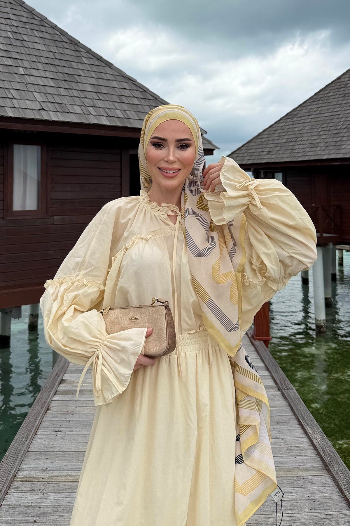 Romence Takım-Sarı
