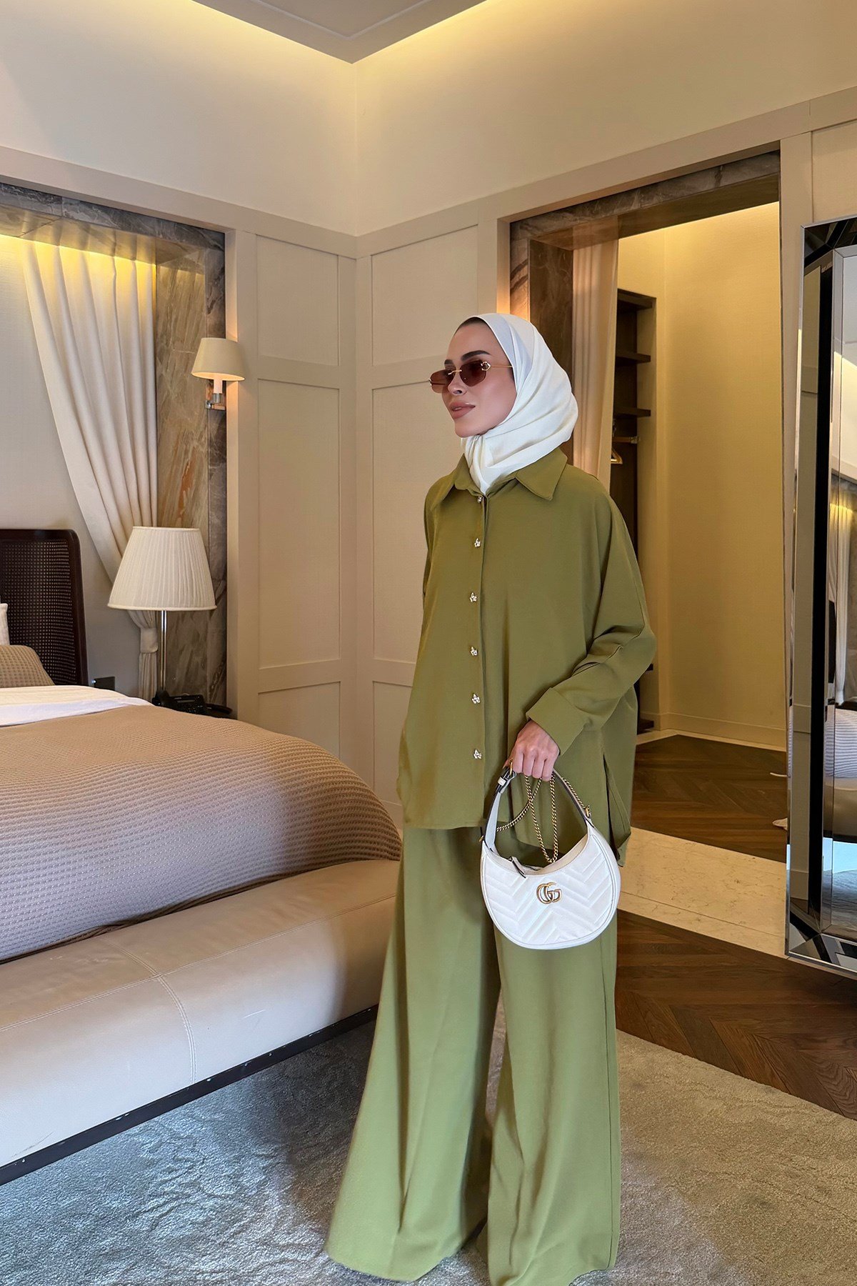 Taş Düğmeli Takım Olive 