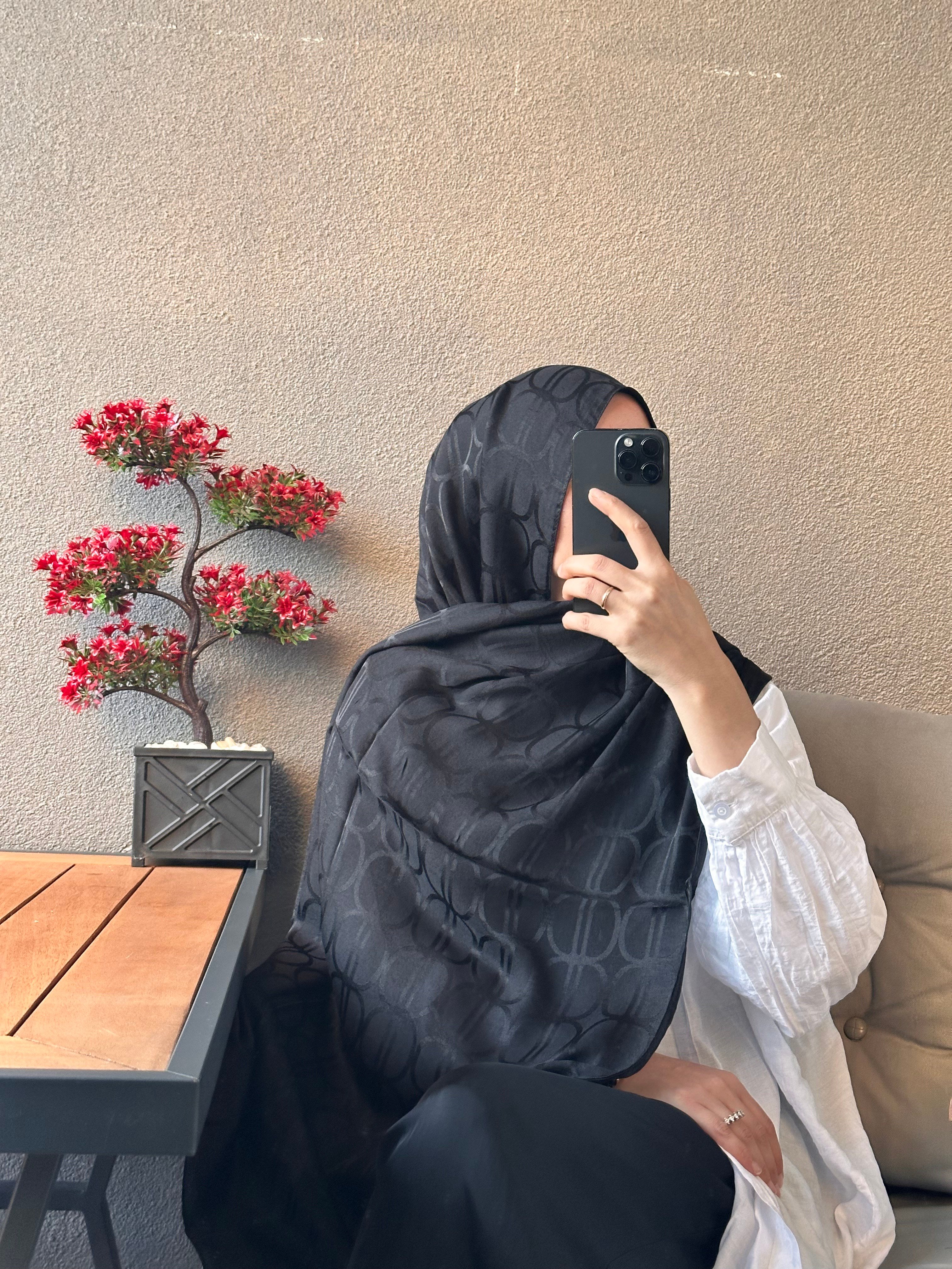 Alya Desen Şal - Siyah