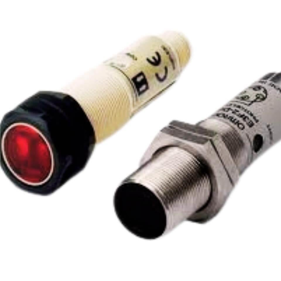OMRON E3F2-R4C4-E Fotoelektrik Sensör