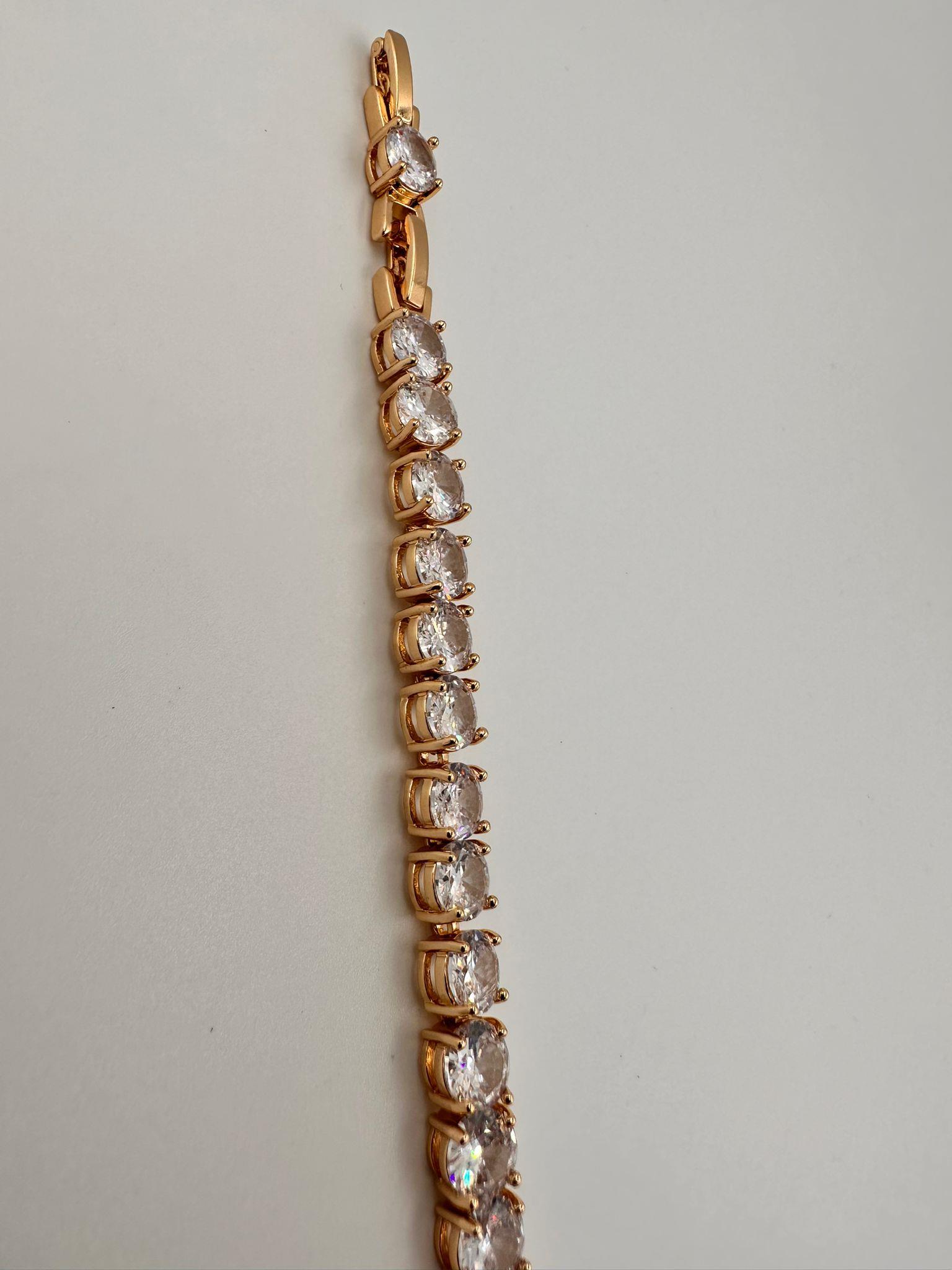 Büyük zirkon taş vip bileklik gold 00966