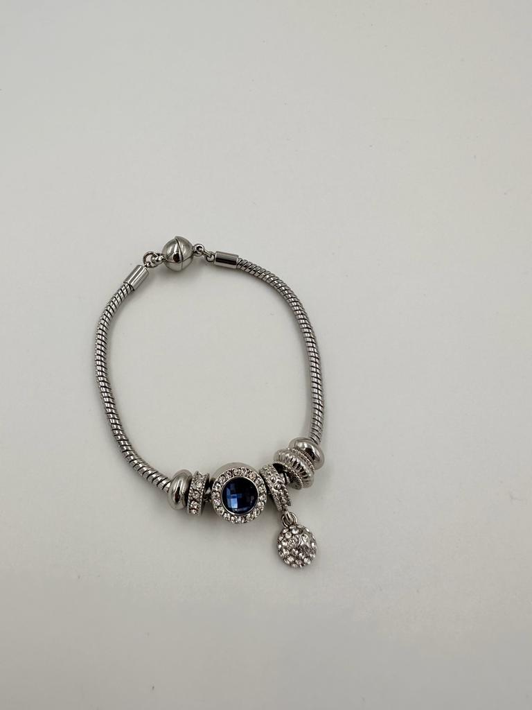 Çelik charmlı bileklik 00917