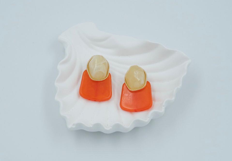 Esila seri orange kemik küpe 00844