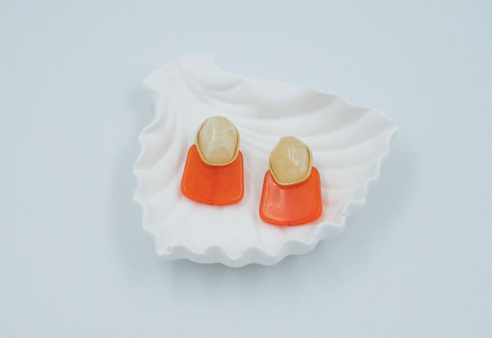 Esila seri orange kemik küpe 00844