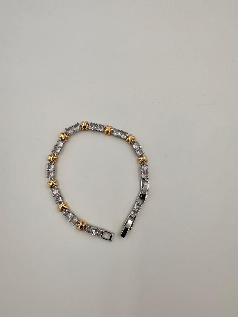 XO seri çelik taşlı bileklik 00910