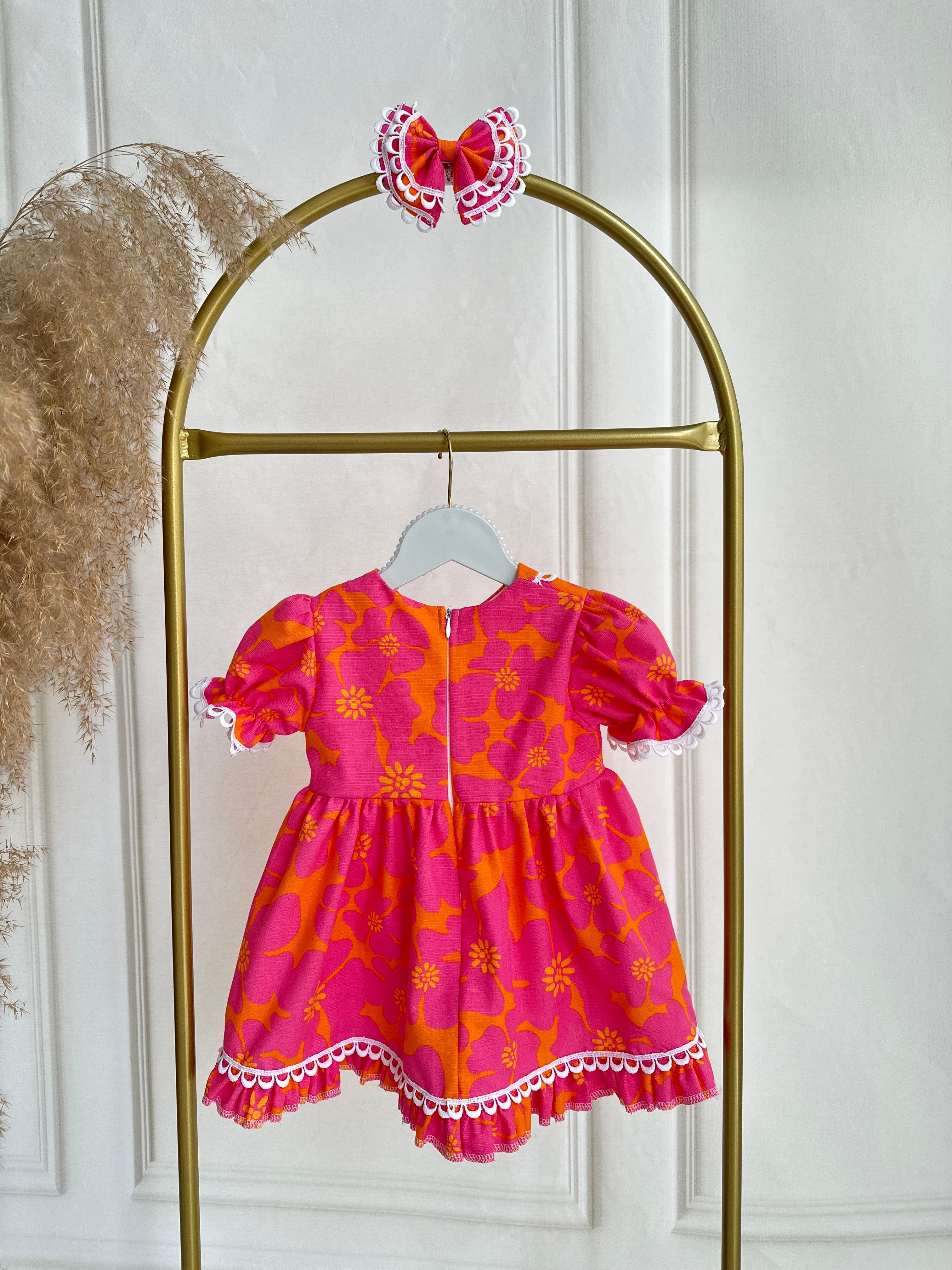 1 Yaş Pembe Turuncu Desenli Poplin Kumaş Dantel Detaylı Elbise