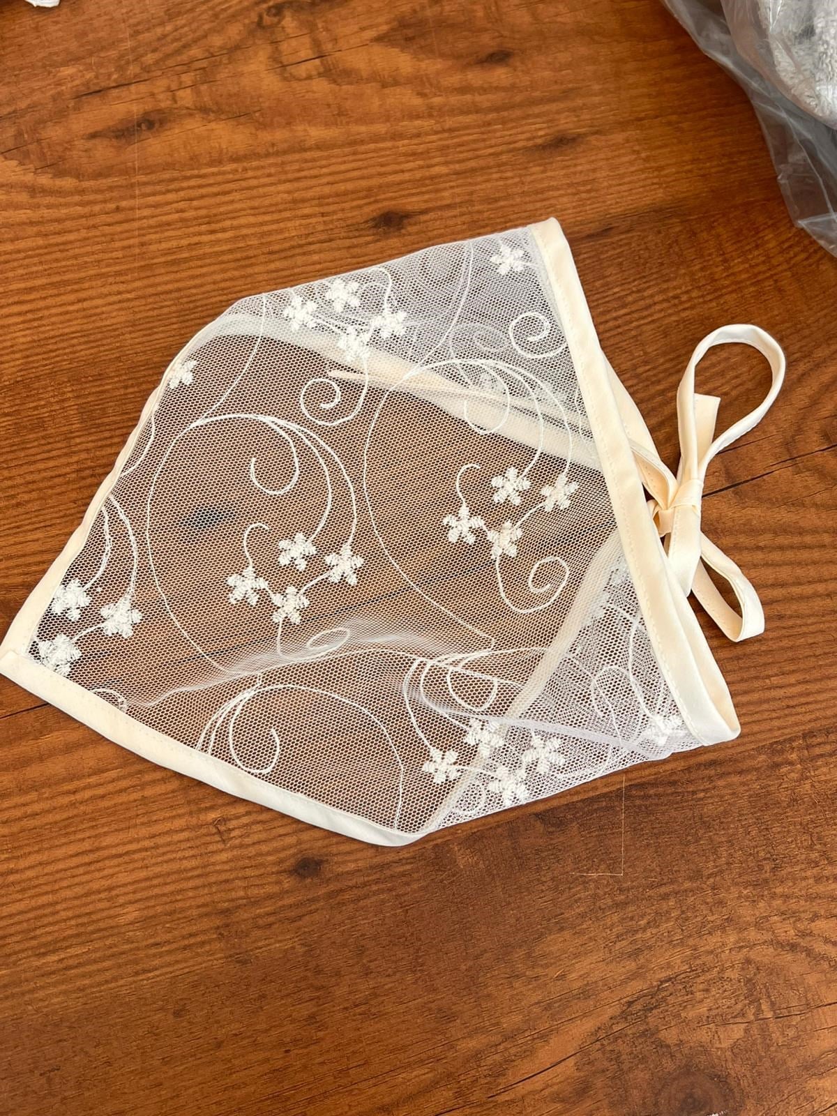 Anne Bebek Tül Nakışlı Çiçekli  Üçgen Bandana | Pamuklu Bağlamalı Fisto Bandana Standart Ölçü