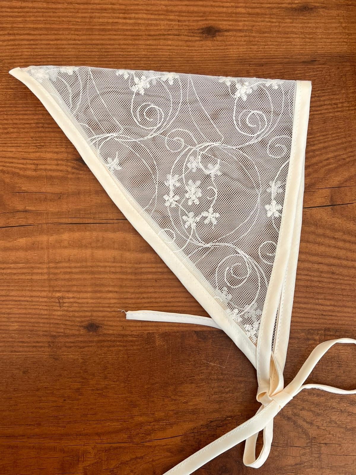 Anne Bebek Tül Nakışlı Çiçekli  Üçgen Bandana | Pamuklu Bağlamalı Fisto Bandana Standart Ölçü