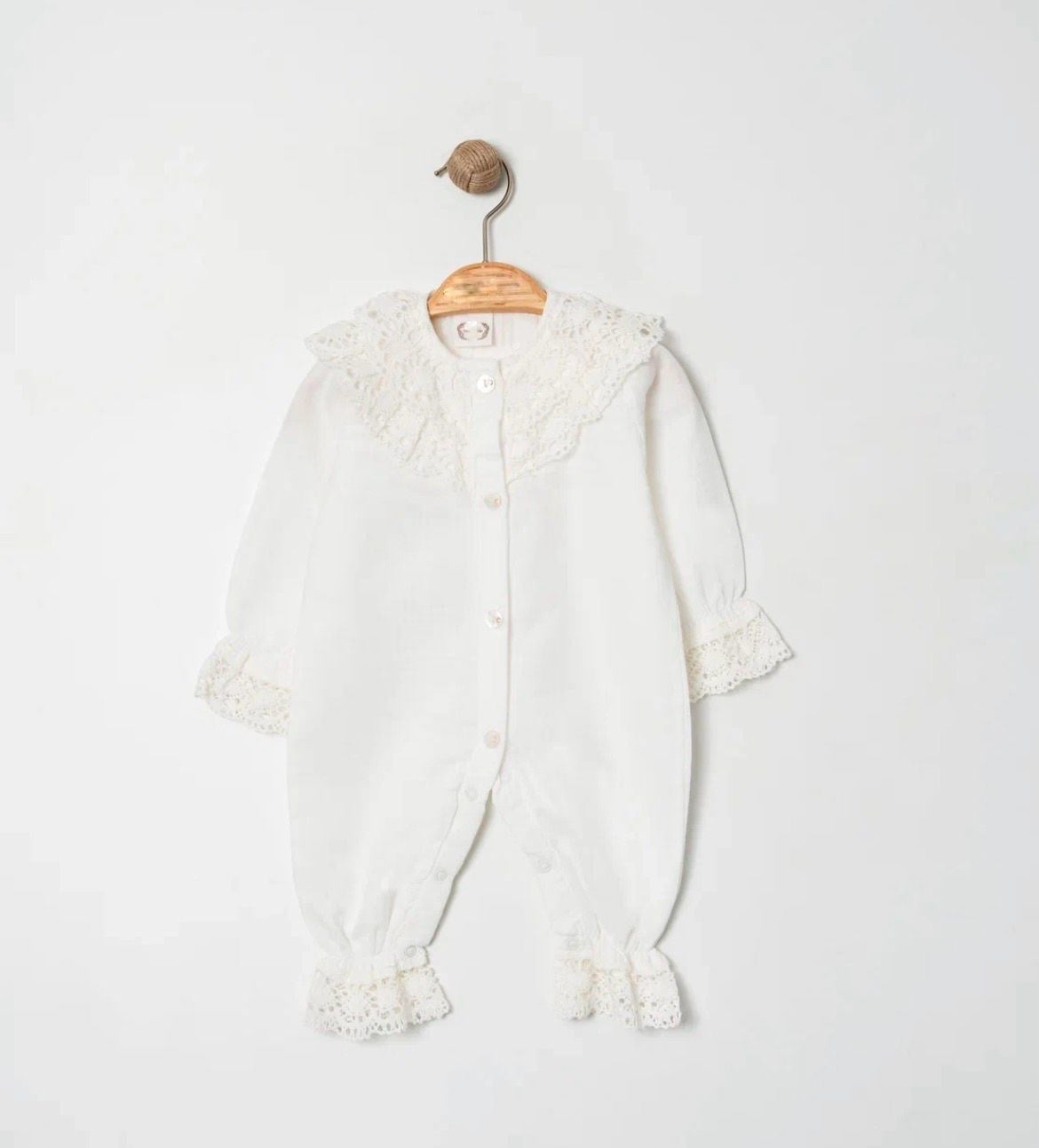 Kız Bebek Müslin Dantelli Tulum Set