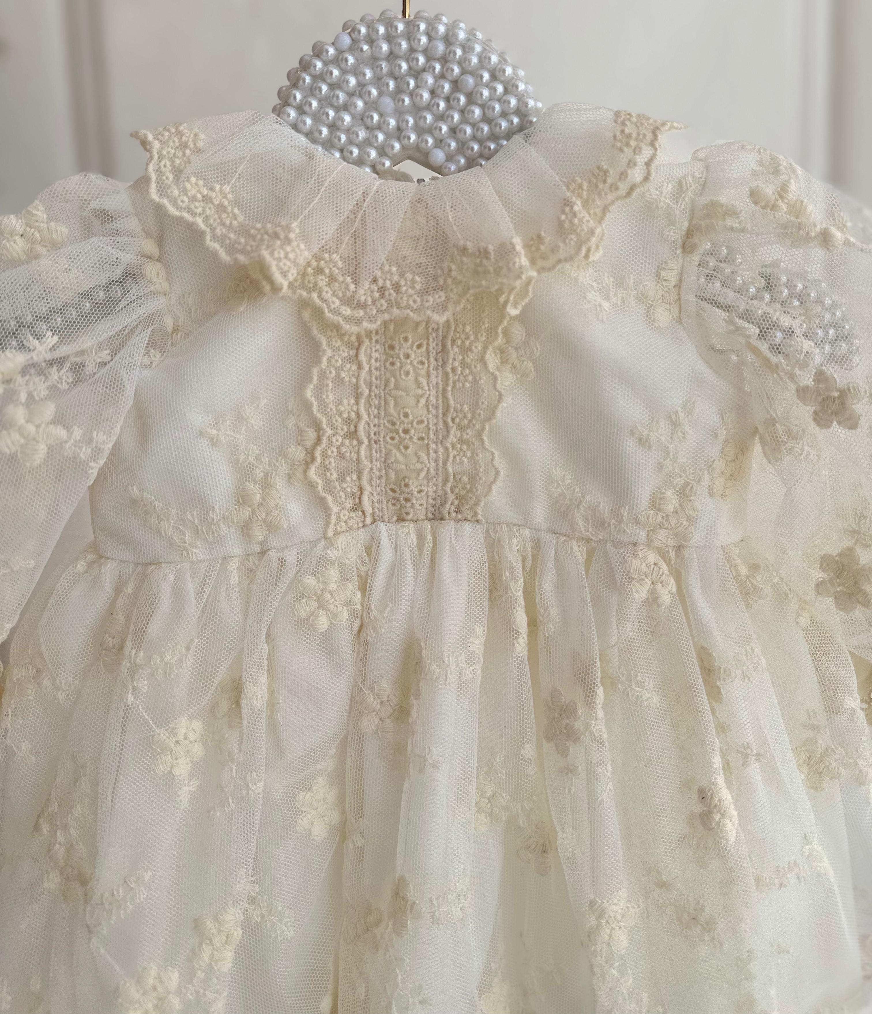 Krem İsim İşlemeli Vintage Elbise Set