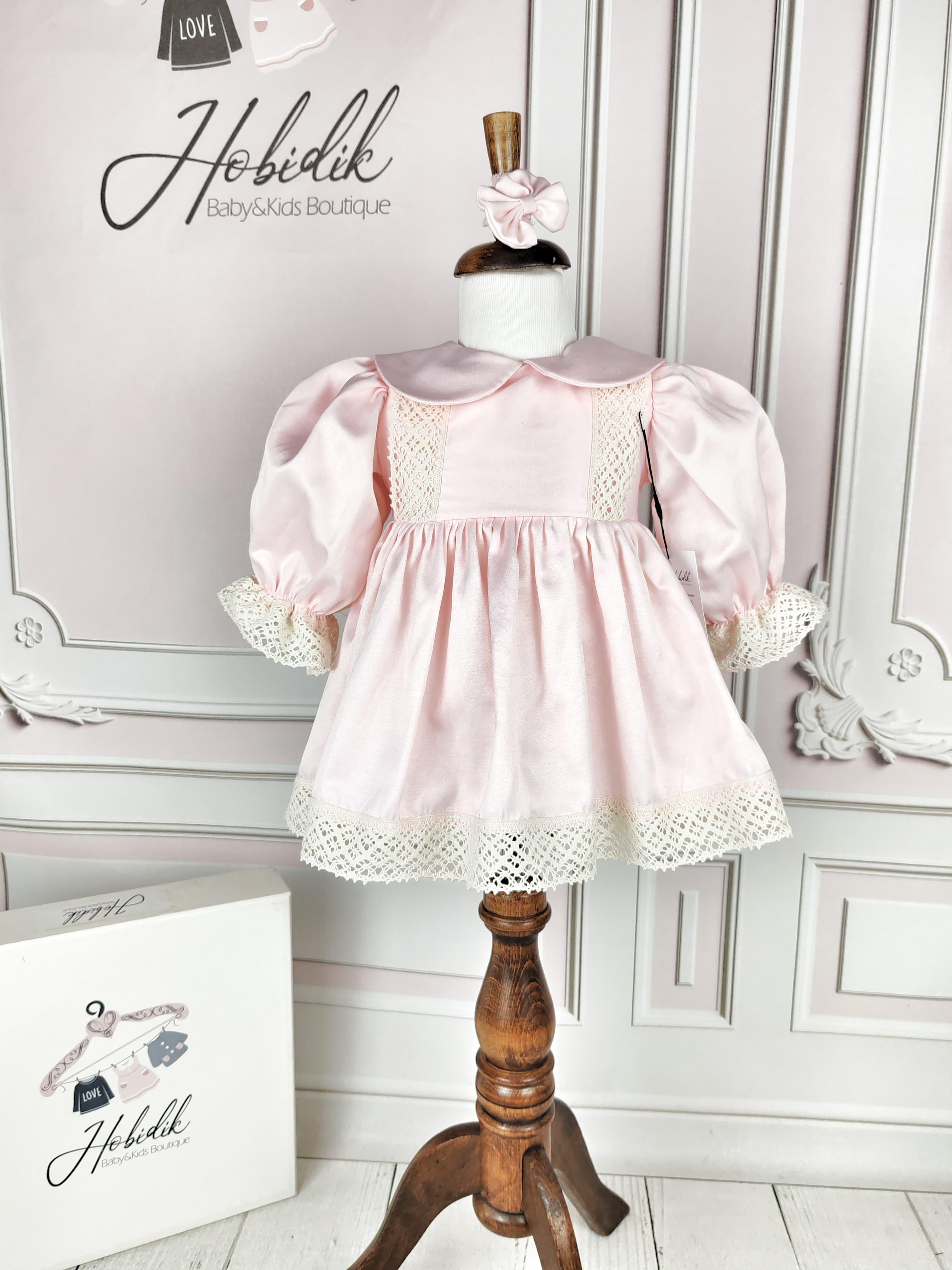 Pembe Önden Krem Dantelli İsim İşlemeli Elbise