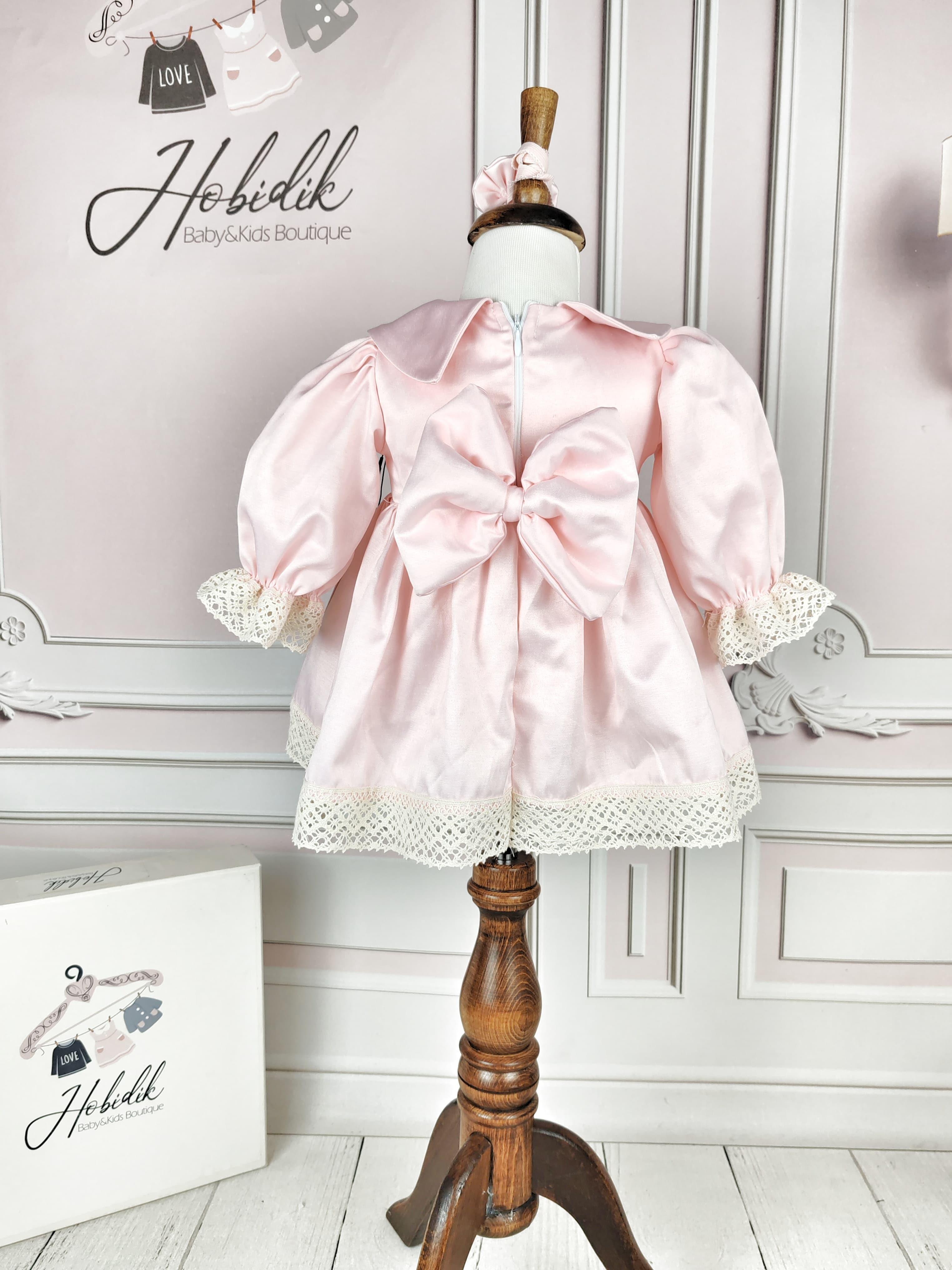 Pembe Önden Krem Dantelli İsim İşlemeli Elbise