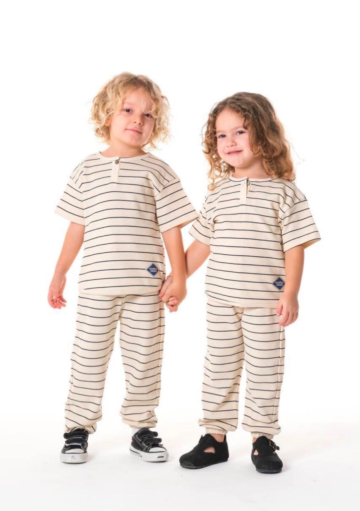 Unisex Gofre Kumaş Çocuk Takımı – Yazlık Alt Üst Kız Erkek Takım (2-7 Yaş)
