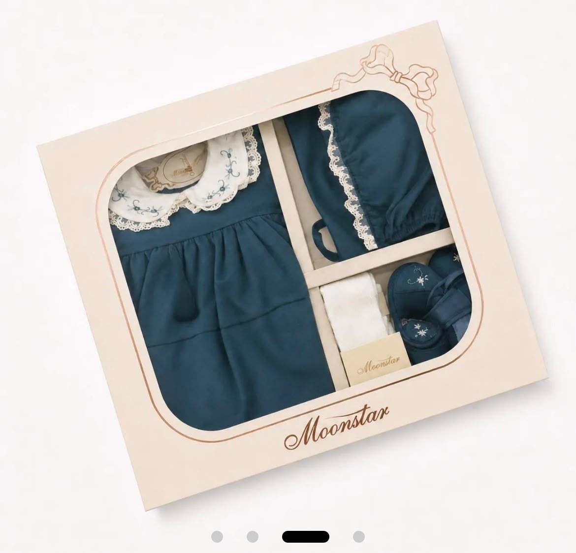 Zümrüt Yeşili Vintage Kadife Kız Bebek Elbise 4'lü Set – Nakışlı Yaka Tül Detaylı Kutulu Takım
