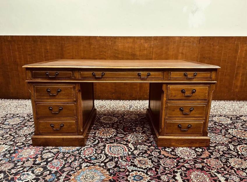 3A MOBİLYA AHŞAP ÖZEL KAPLAMALI MAKAM MASASI 