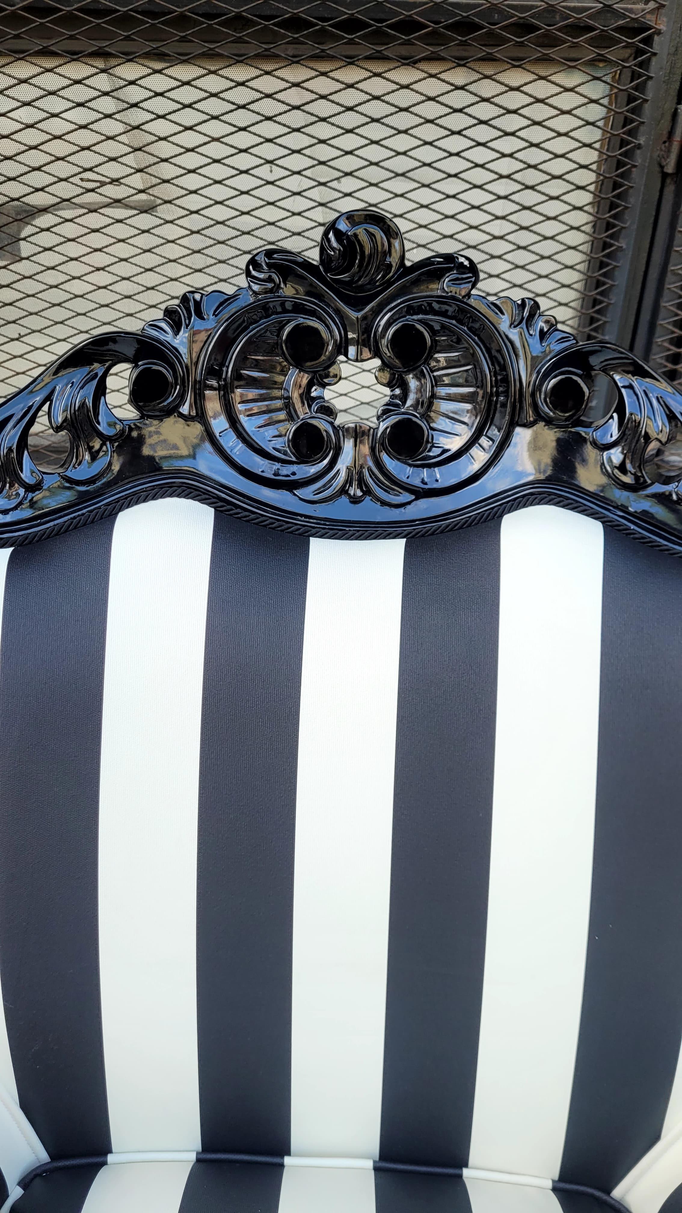 3A MOBİLYA BLACK  &  WHİTE  OYMALI  BERJER