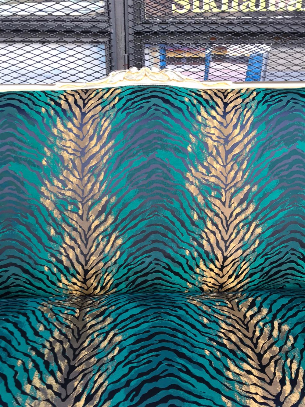 3A Mobilya Green Tiger Oymalı Kanepe