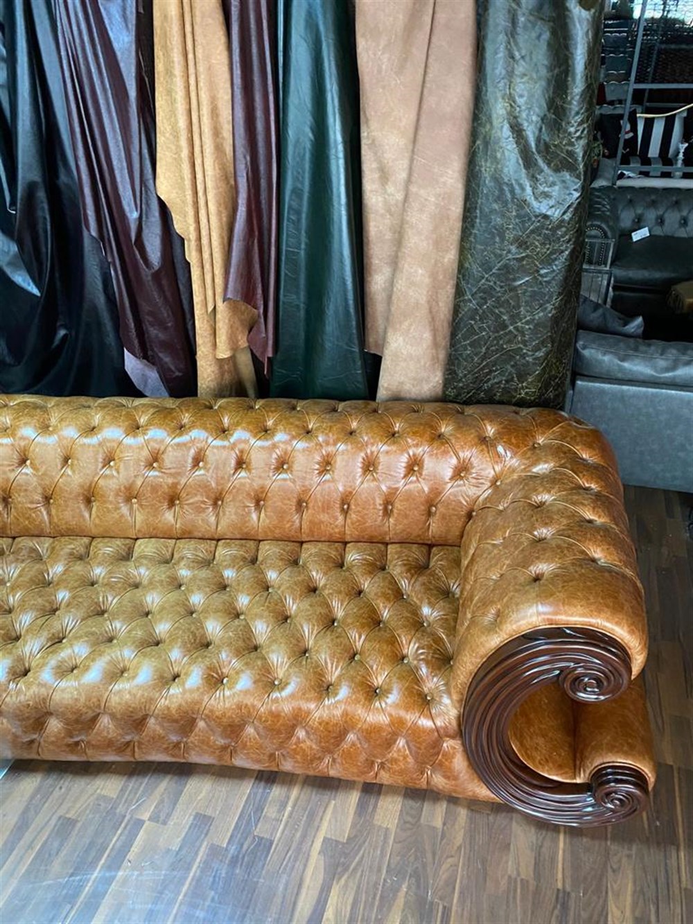 3A MOBİLYA HAKİKİ DERİ CHİCAGO OYMALI CHESTER  KOLTUK