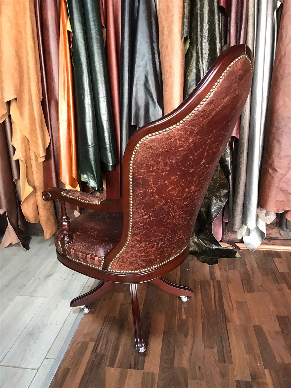 3A MOBİLYA HAKİKİ DERİ OLD NAVY MAKAM KOLTUĞU 