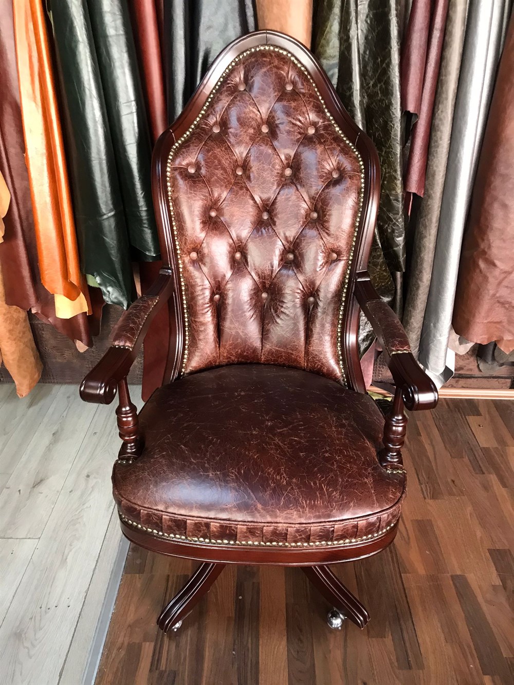 3A MOBİLYA HAKİKİ DERİ OLD NAVY MAKAM KOLTUĞU 