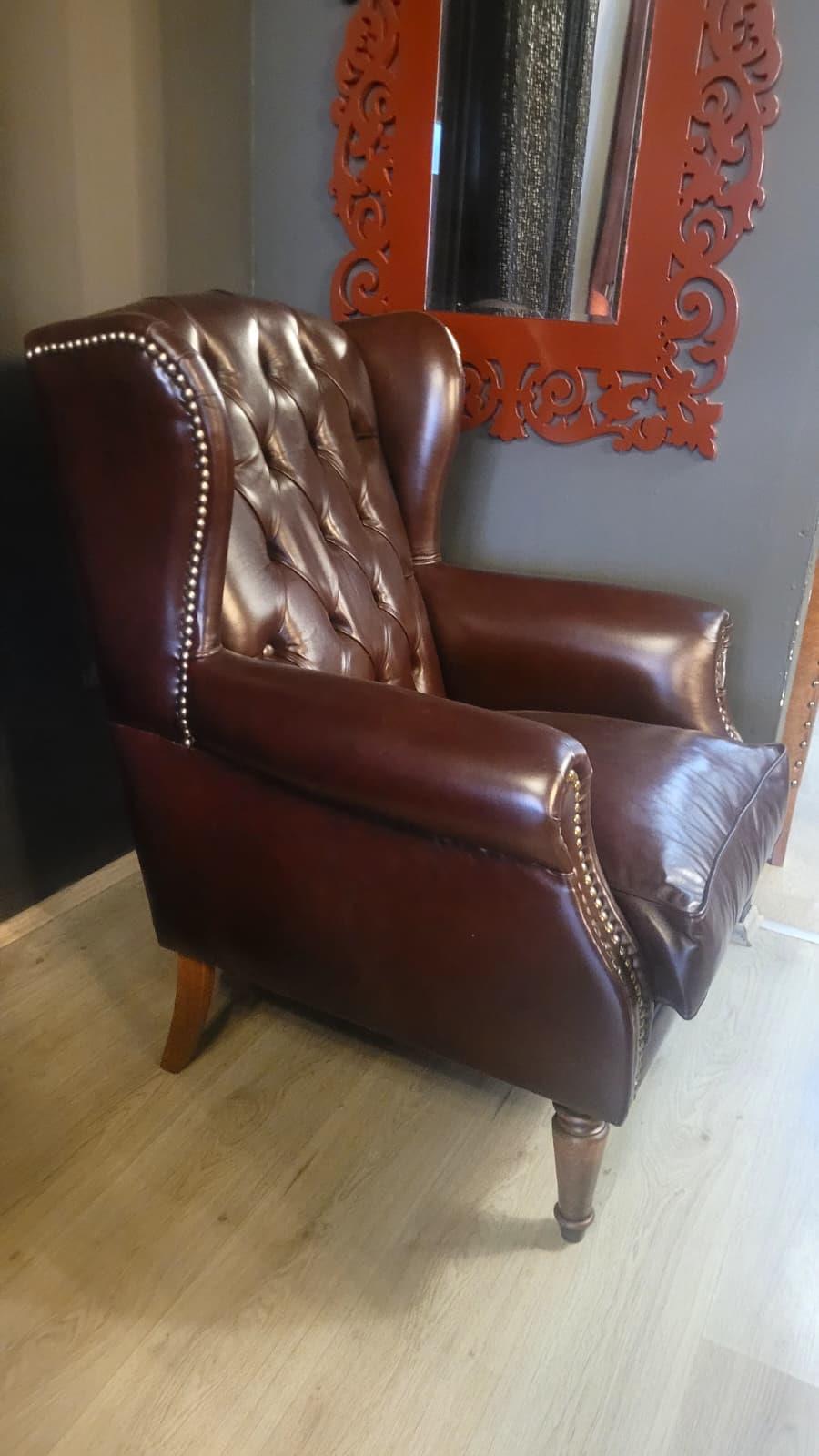 3A MOBİLYA HAKİKİ DERİ TABA KULAKLI BERJER 