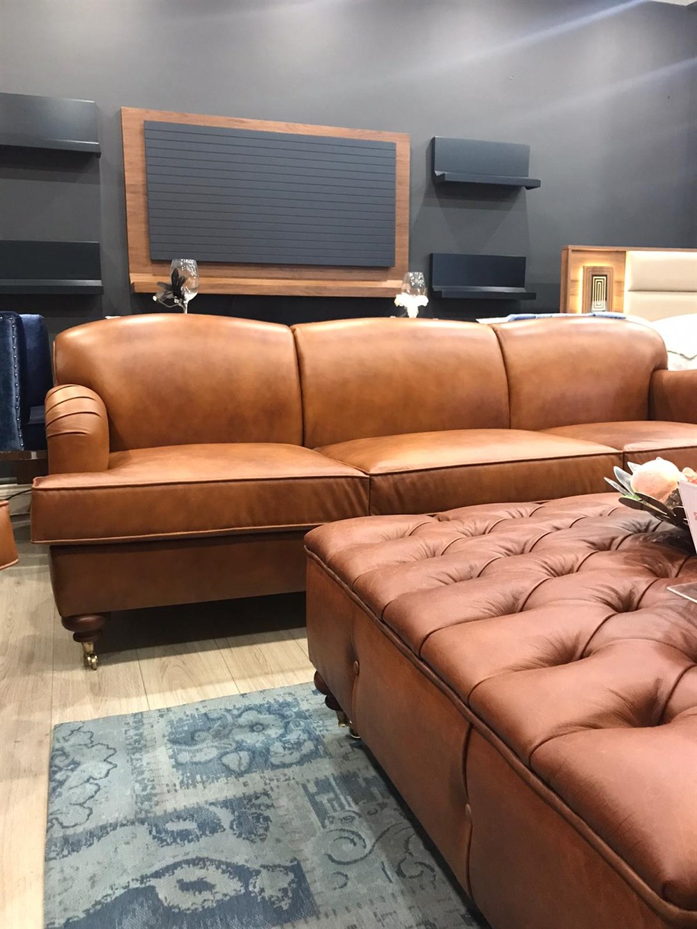 3A MOBİLYA KİNG EDWARD REAL  İTALİAN LEATHER  SOFA  3+3+1+1+PUF