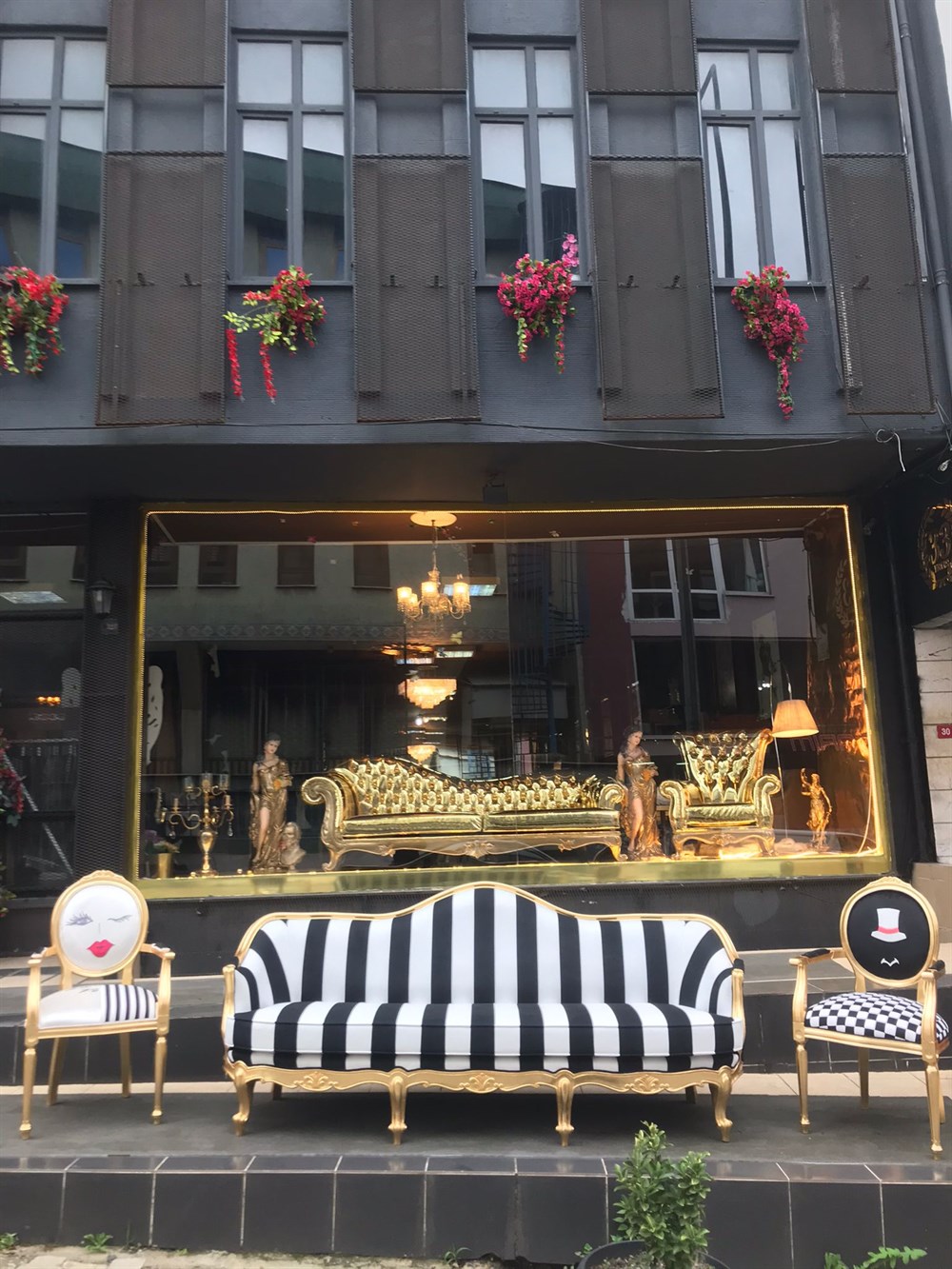 3A MOBİLYA KİNG & QUENN ALTIN VARAK OYMALI KLASİK KANEPE  TAKIMI