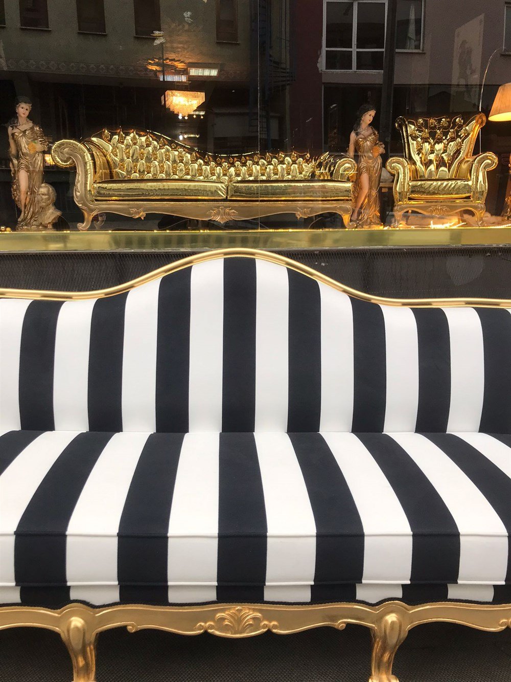 3A MOBİLYA KİNG & QUENN ALTIN VARAK OYMALI KLASİK KANEPE