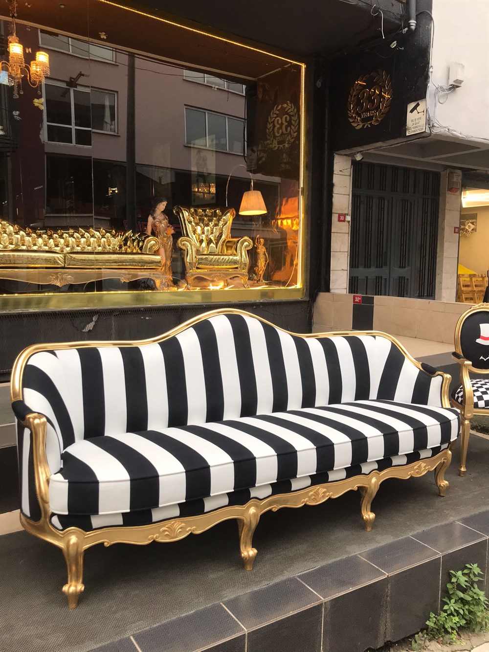 3A MOBİLYA KİNG & QUENN ALTIN VARAK OYMALI KLASİK KANEPE  TAKIMI