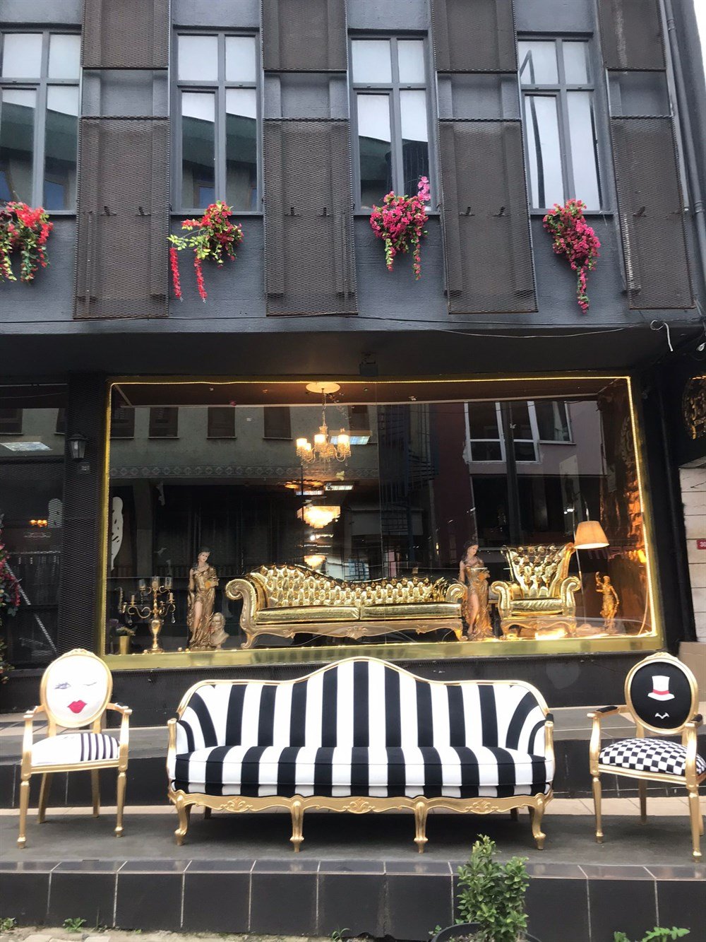 3A MOBİLYA KİNG & QUENN ALTIN VARAK OYMALI KLASİK KANEPE  TAKIMI