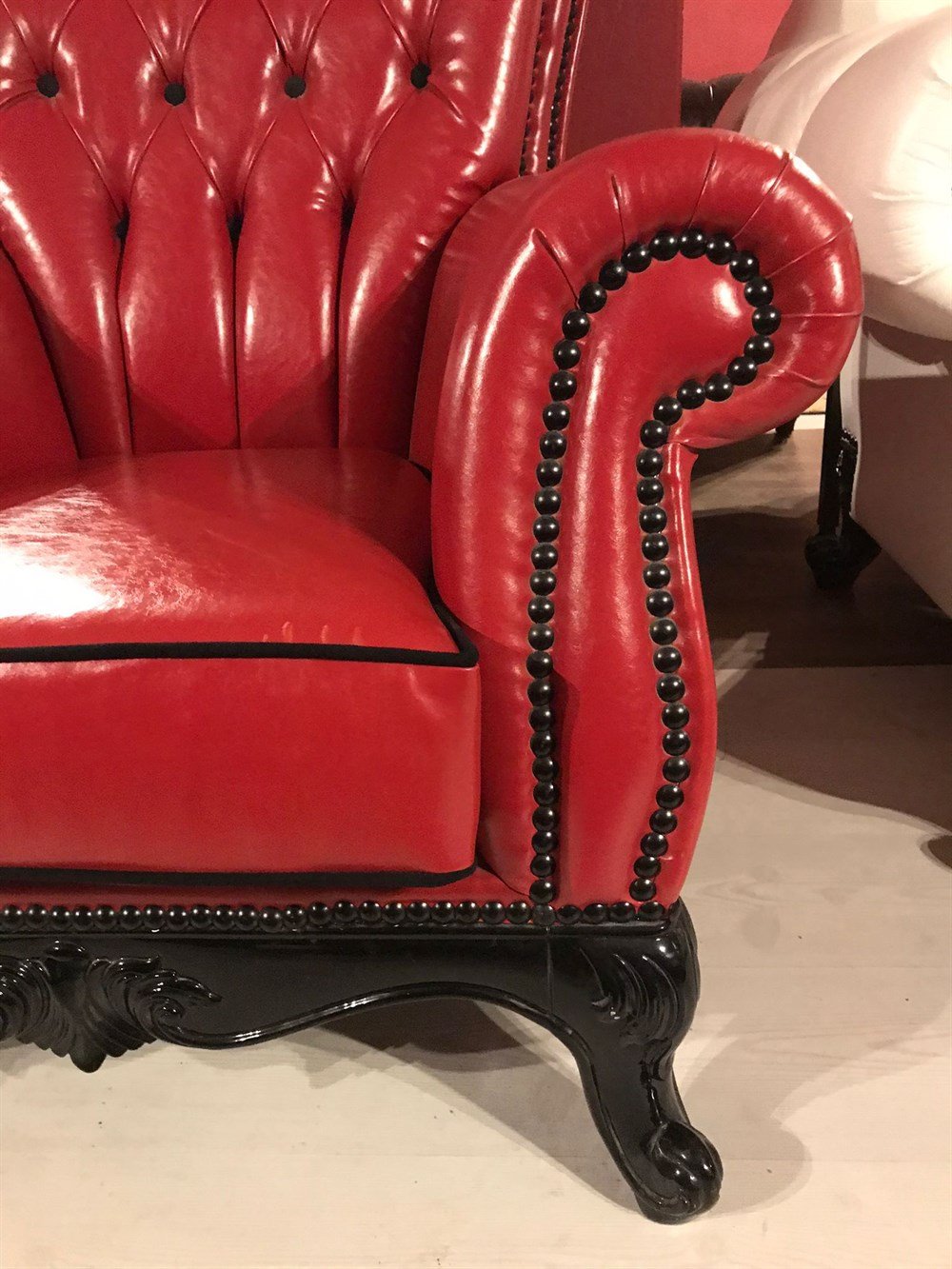 3A MOBİLYA RED & BLACK OYMALI BERJER 