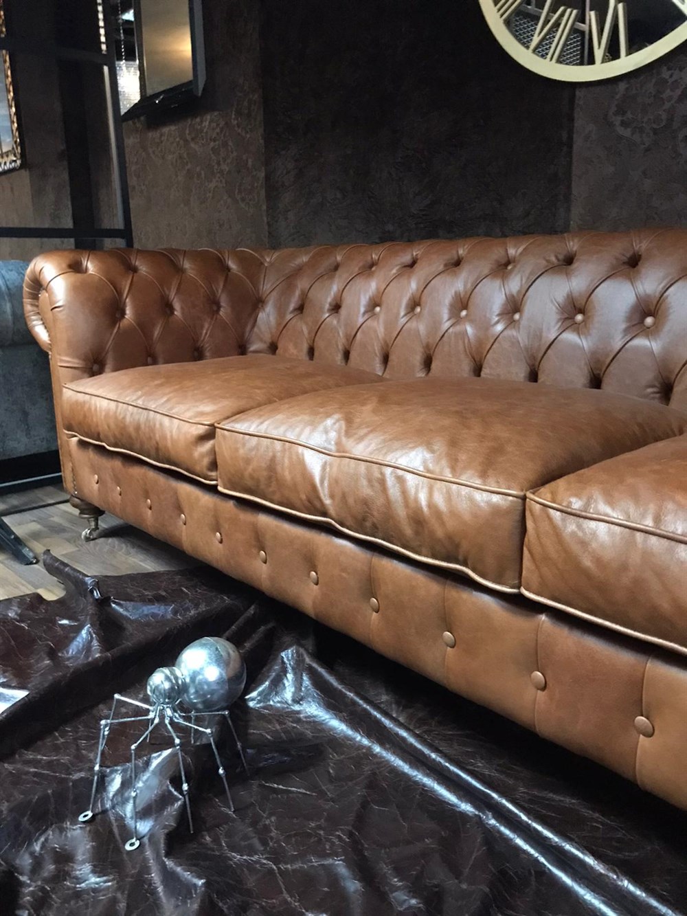 3A PİSA HAKİKİ DERİ CHESTERFİELD