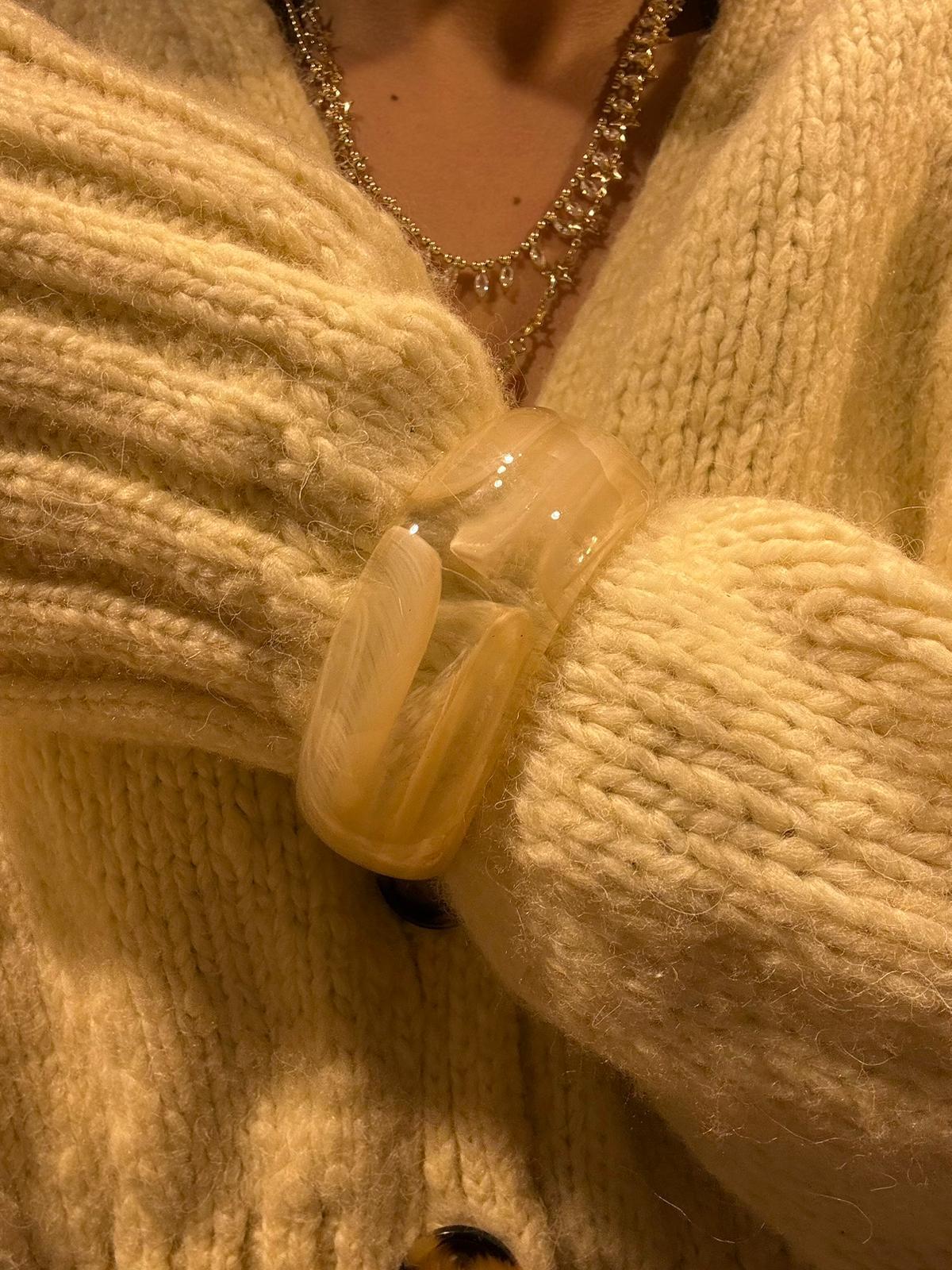 Krem Hareli Akrilik Kış Bileziği