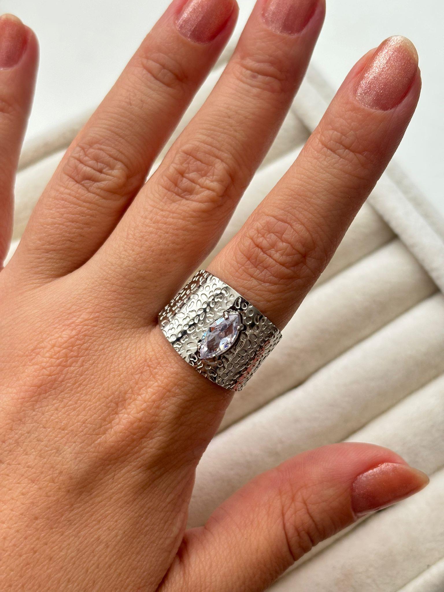 Queen's Eye Silver