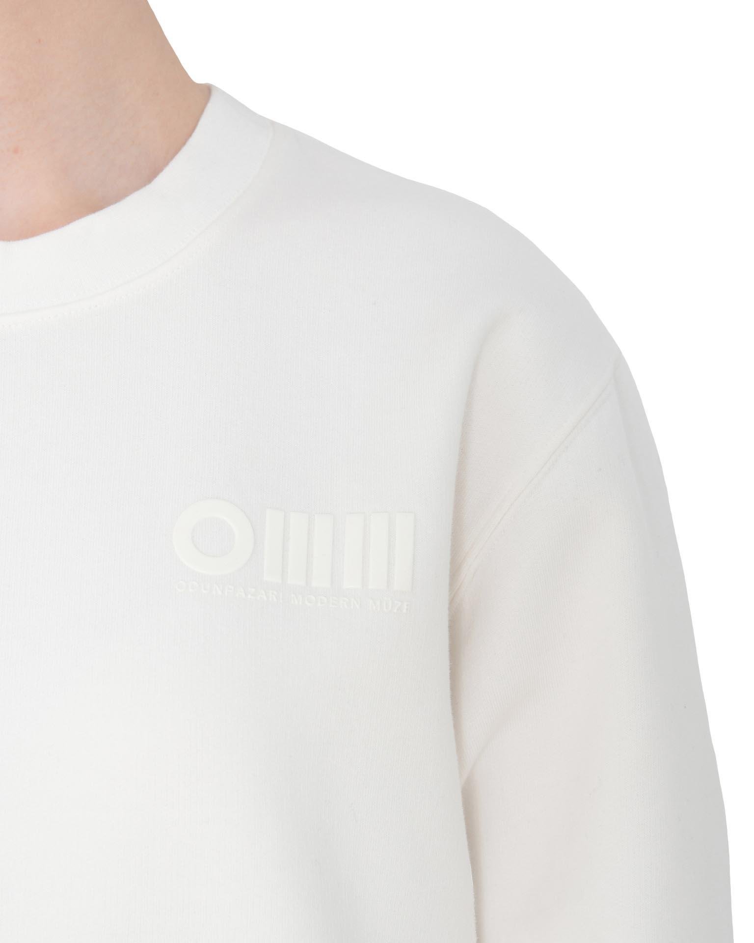 OMM Baskılı Unisex Beyaz Sweatshirt