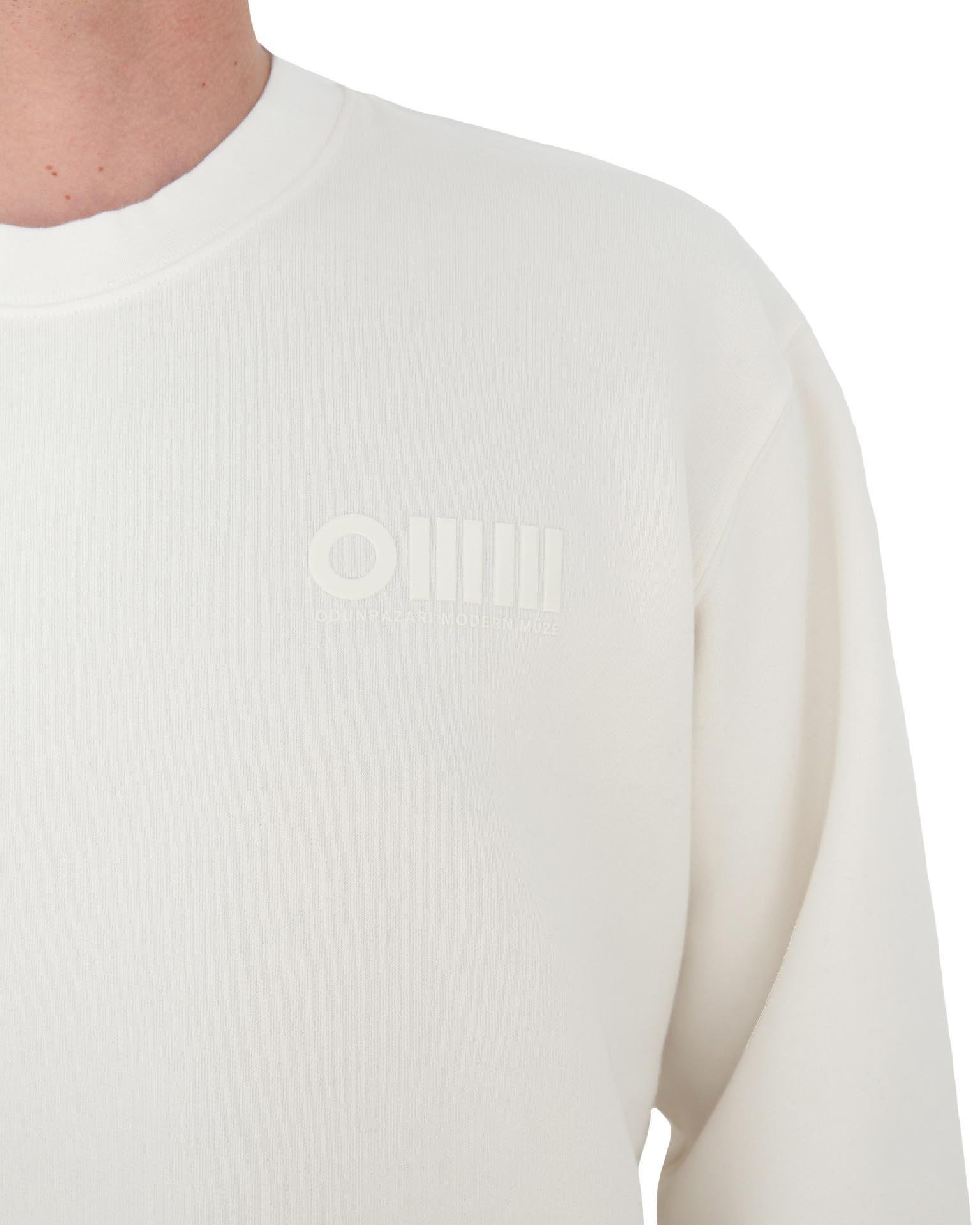 OMM Baskılı Unisex Beyaz Sweatshirt