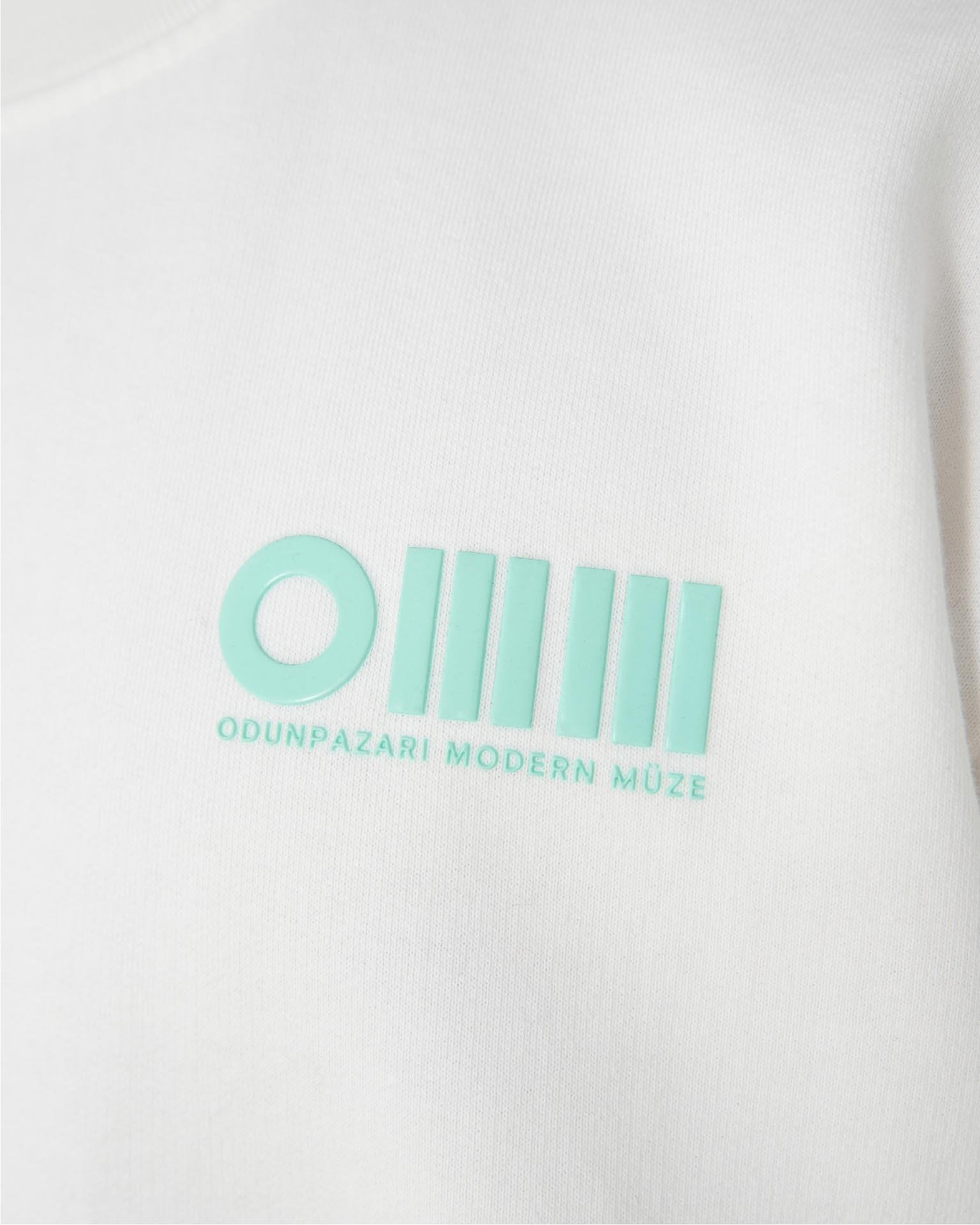 OMM Baskılı Unisex Beyaz Sweatshirt