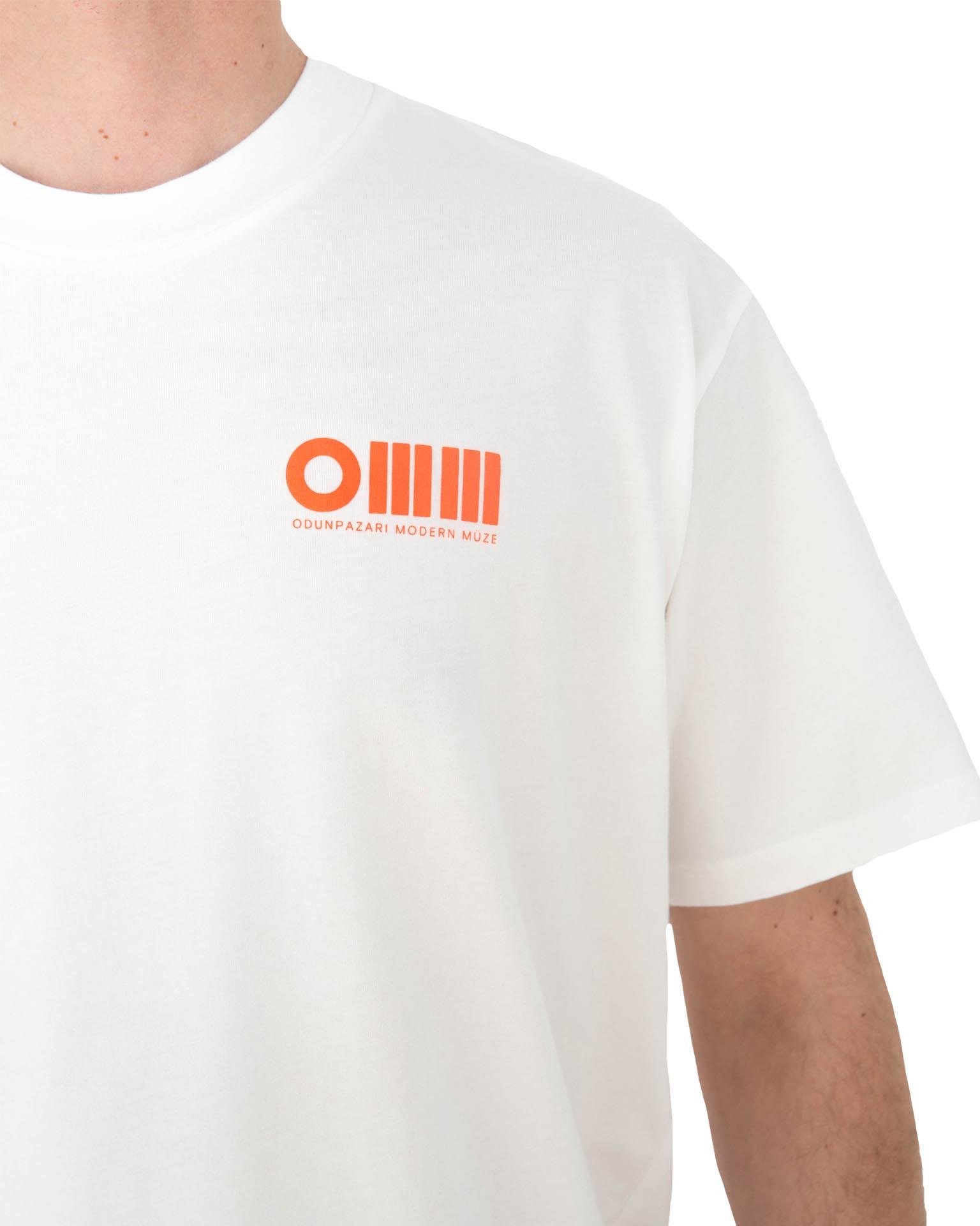 OMM Baskılı Unisex Beyaz Tişört