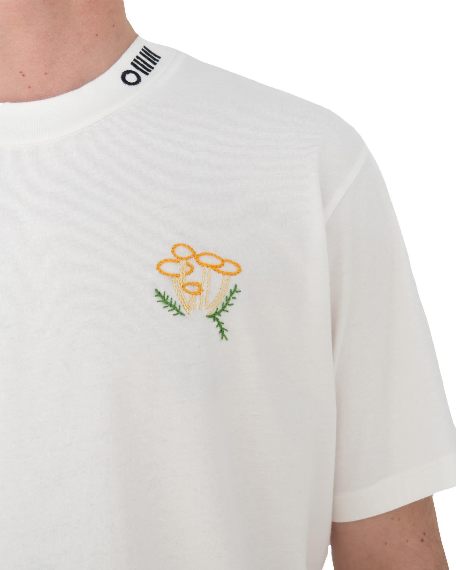 OMM Unisex Beyaz Tişört - Çiçek Desenli