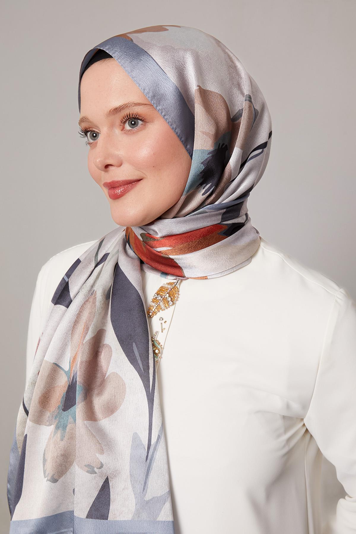 Fivescarf A.Gri Somut Çiçek Desenli Vual İpek Şal