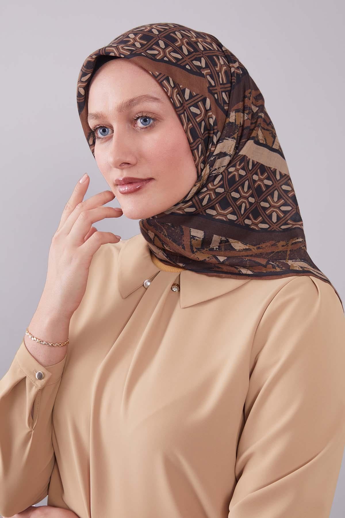 Fivescarf Acı Kahve Geometri Desen Silk Cotton Eşarp