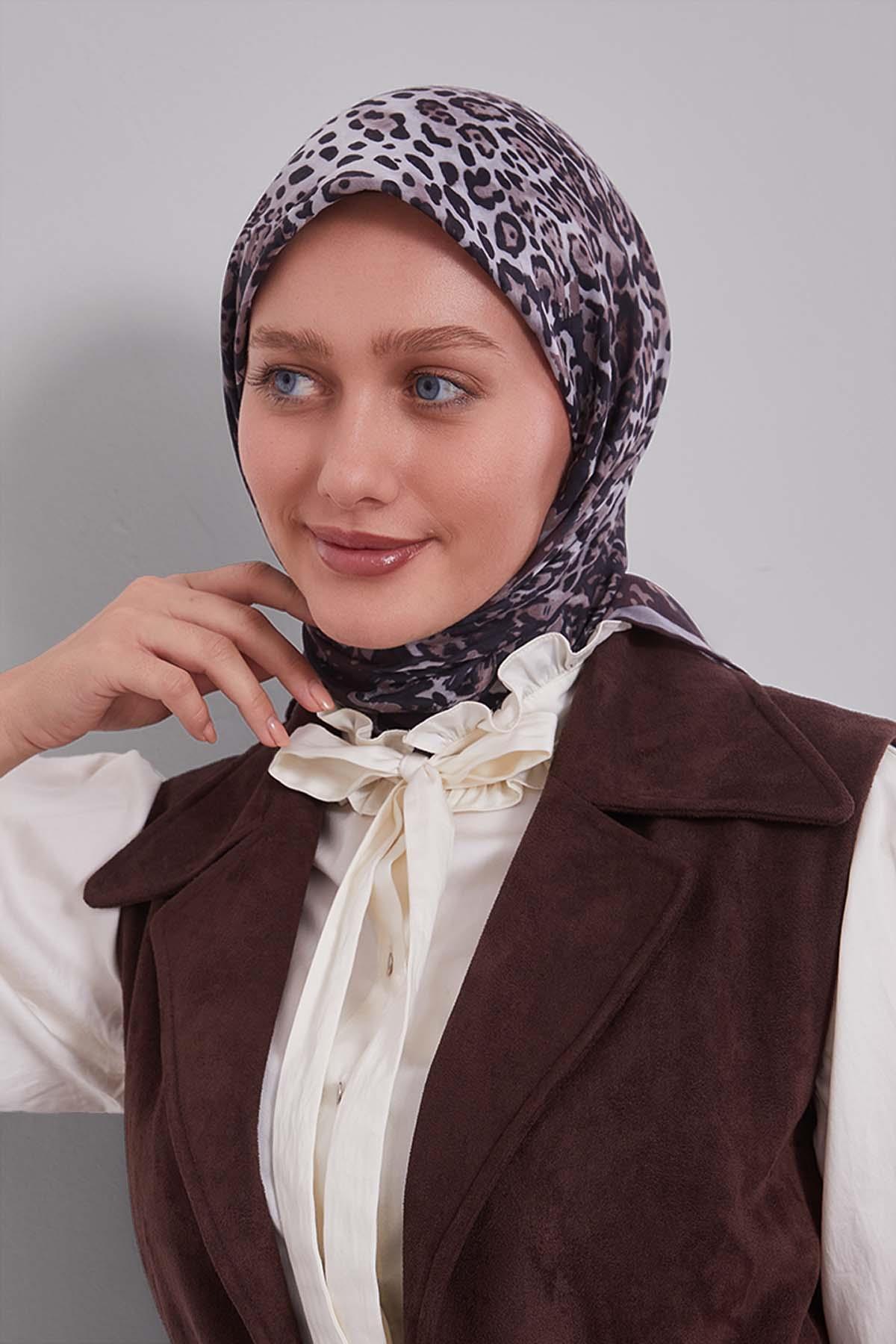 Fivescarf Acı Kahve Karışık Leopar Desen Silk Coton Eşarp