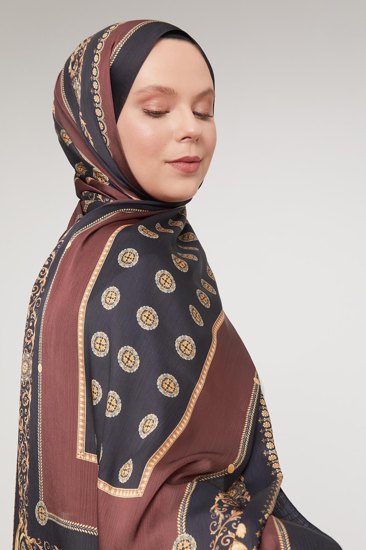 Fivescarf Acı Kahve Varak İşlemeli Brand Şal