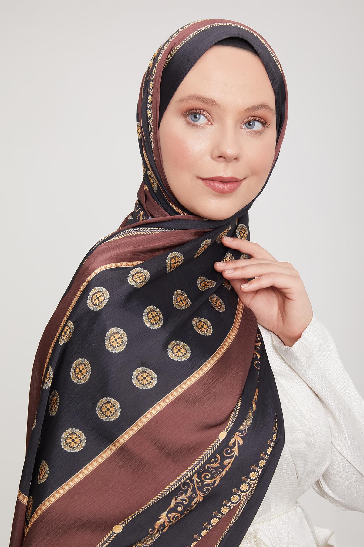 Fivescarf Acı Kahve Varak İşlemeli Brand Şal