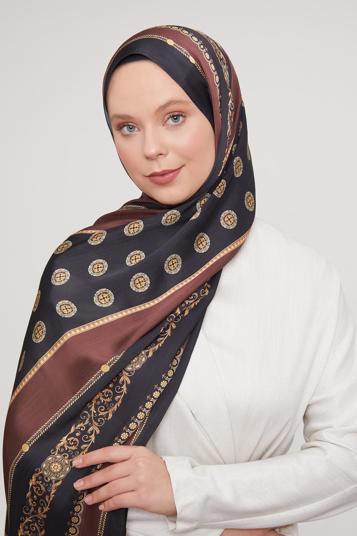 Fivescarf Acı Kahve Varak İşlemeli Brand Şal