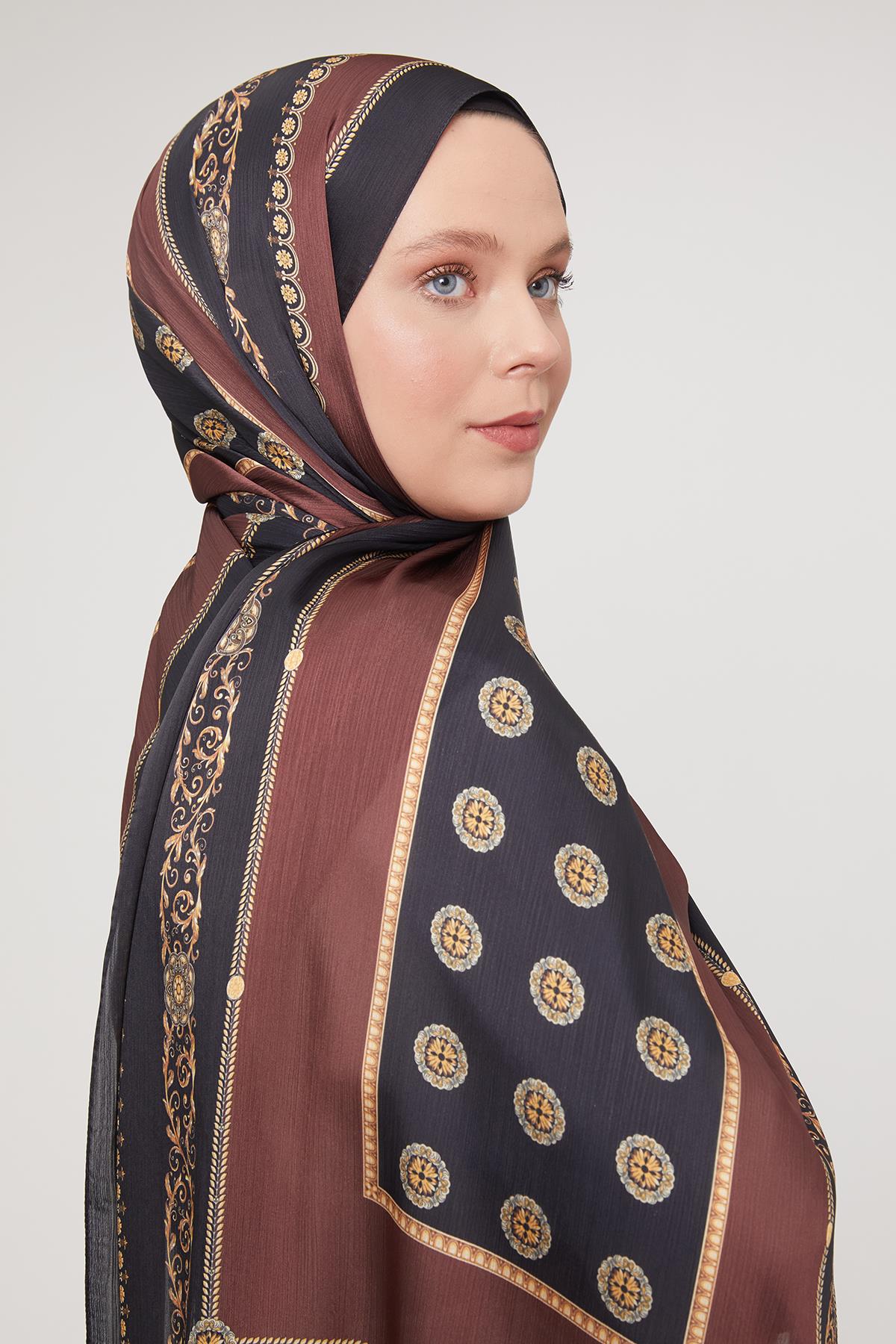 Fivescarf Acı Kahve Varak İşlemeli Brand Şal
