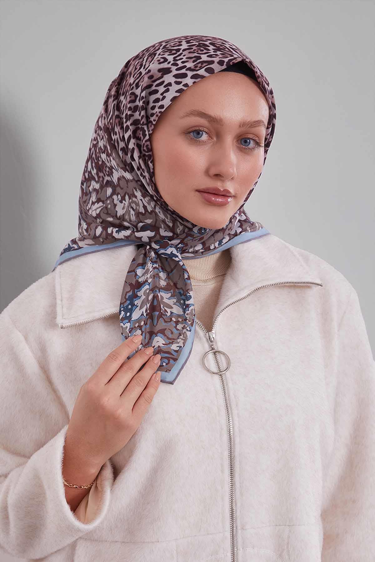 Fivescarf Bebe Mavisi Karışık Leopar Desen Silk Coton Eşarp