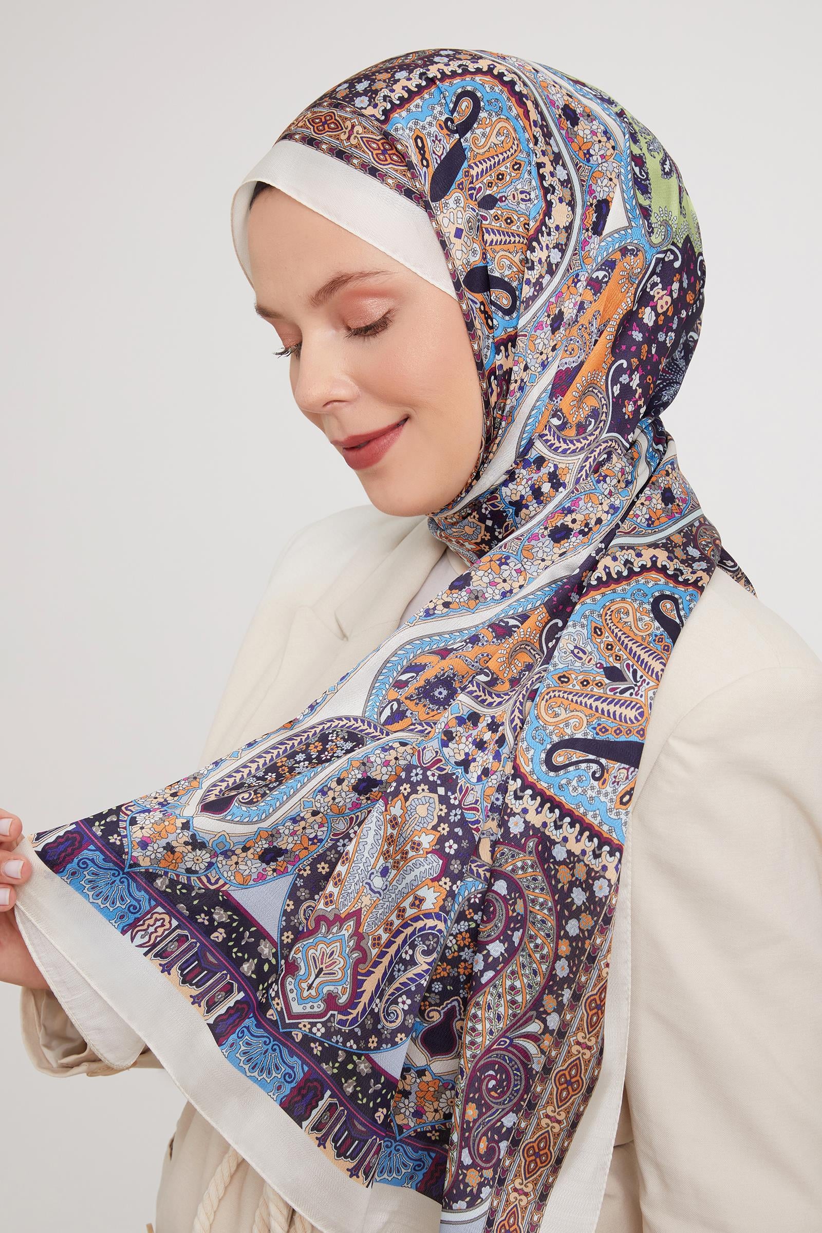 Fivescarf Bej Etnik Baskılı Vual İpek Şal