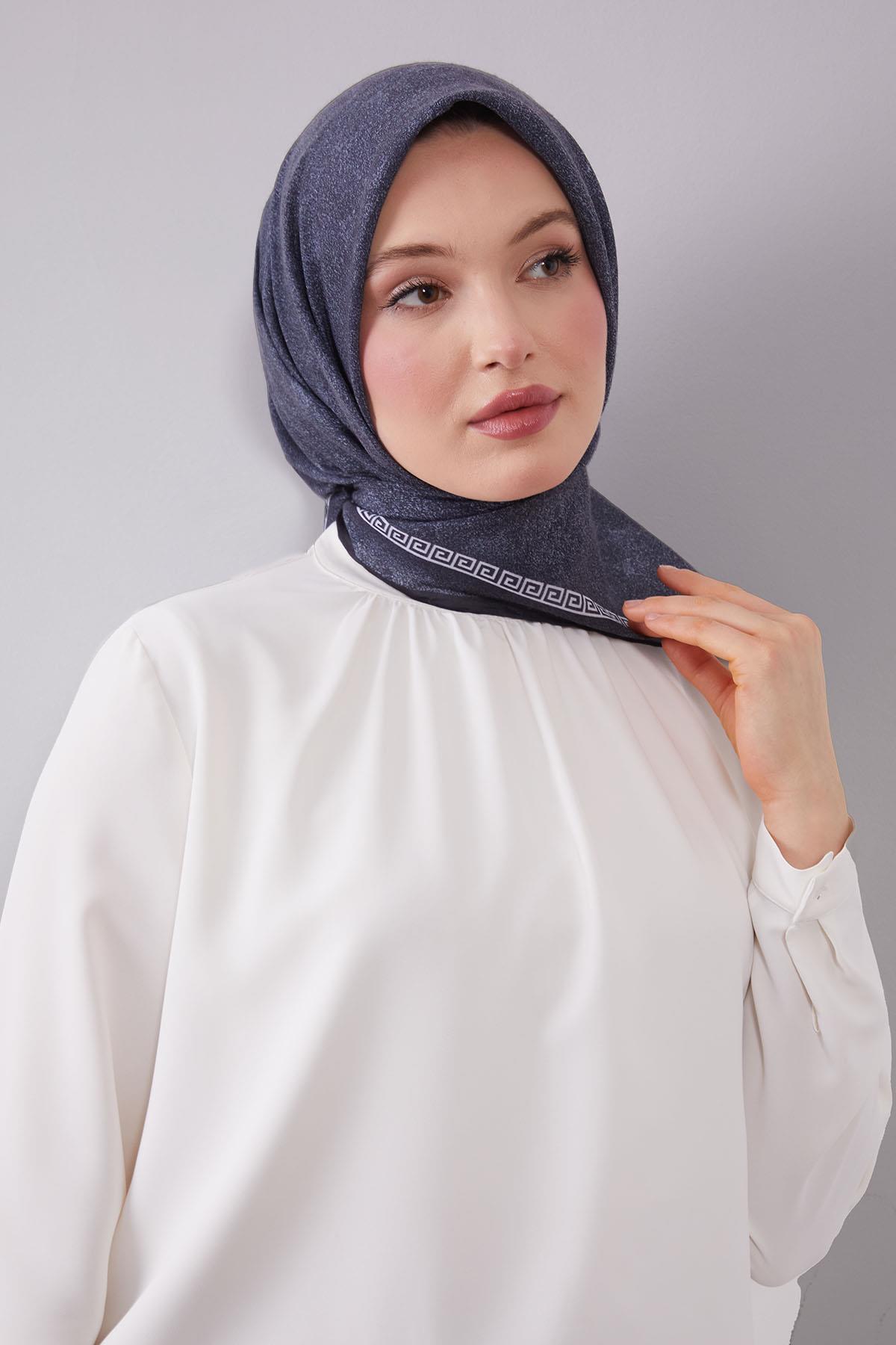 Fivescarf Gece Mavisi Kenar Motifli Silk Cotton Eşarp